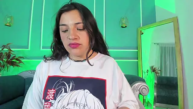 TaraTaylorr online show from 10.25.25