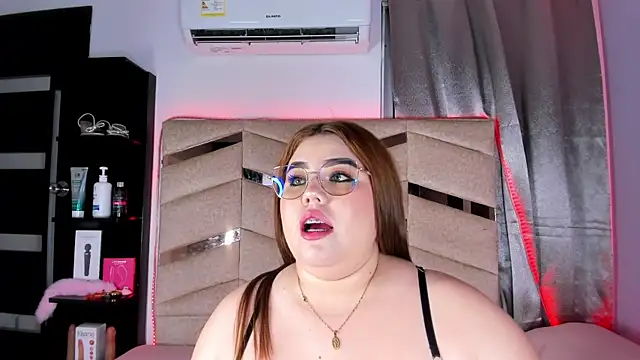 MadissonLee   online show from 04.28.26