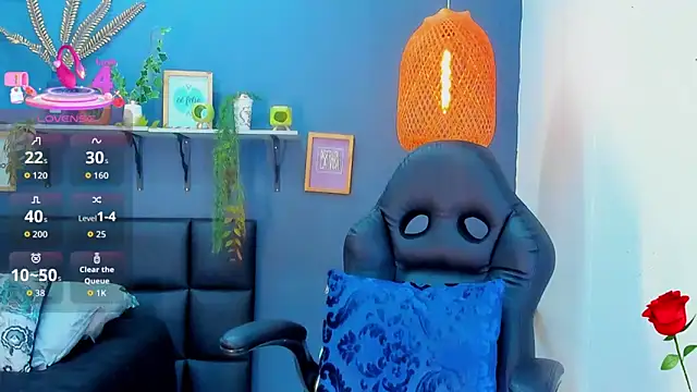 Snapshot of yessila_parker chatting on 02.23.26 yessila parker online show from 02.23.26