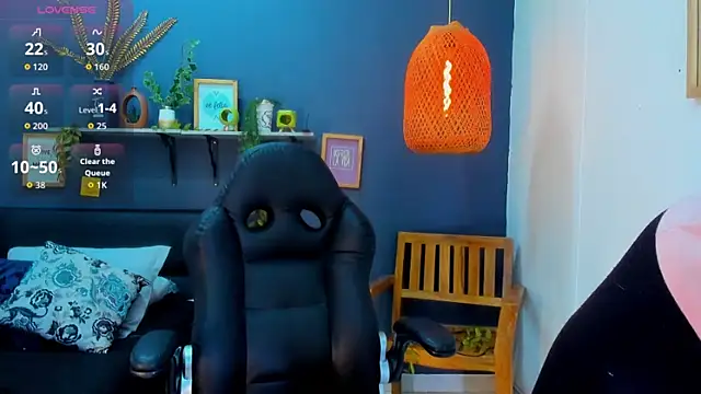 Snapshot of yessila_parker chatting on 02.26.26 yessila parker online show from 02.26.26