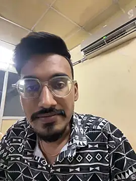 Snapshot of hypersexdriveboi chatting on 03.18.25 hypersexdriveboi online show from 03.18.25