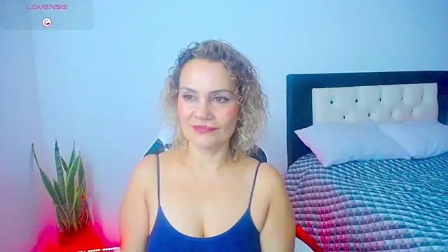 CarolinneFiotti online show from 10.20.25