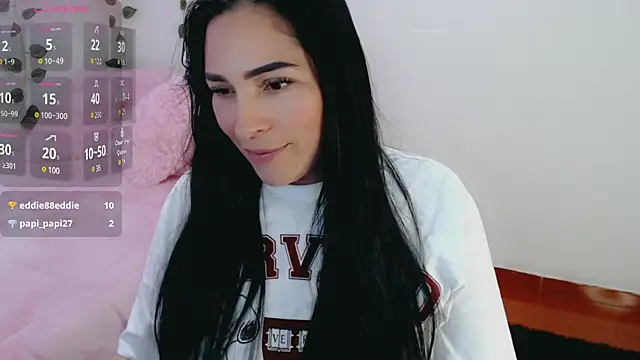 Snapshot of luna_lgomez_ chatting on 03.11.25 luna lgomez  online show from 03.11.25