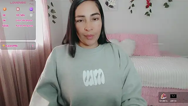 Snapshot of luna_lgomez_ chatting on 10.31.25 luna lgomez online show from 10.31.25