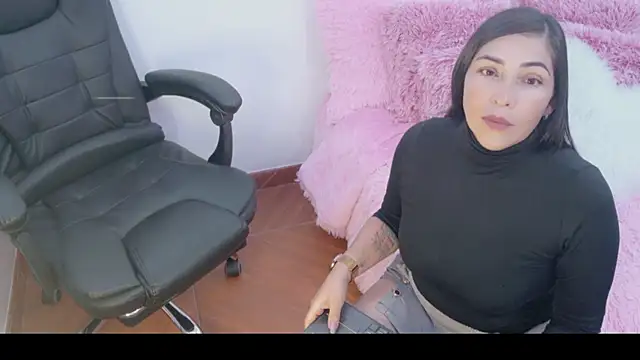 luna lgomez  online show from 06.17.26