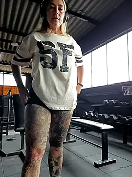 Sara Valkyri online show from 03.19.25