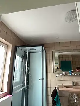 Snapshot of xy_monkeyBigCock chatting on 03.17.25 xy monkeyBigCock online show from 03.17.25