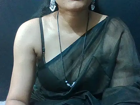 Snapshot of sugandha_bhabhi chatting on 10.28.25 sugandha bhabhi online show from 10.28.25