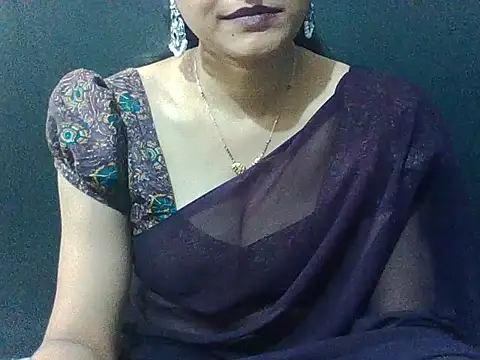 Snapshot of sugandha_bhabhi chatting on 01.11.26 sugandha bhabhi online show from 01.11.26