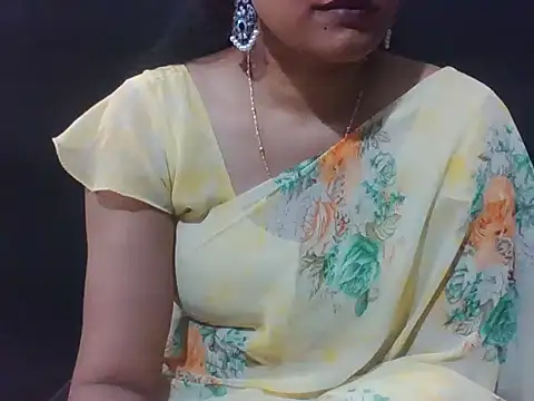 Snapshot of sugandha_bhabhi chatting on 05.05.26 sugandha bhabhi online show from 05.05.26