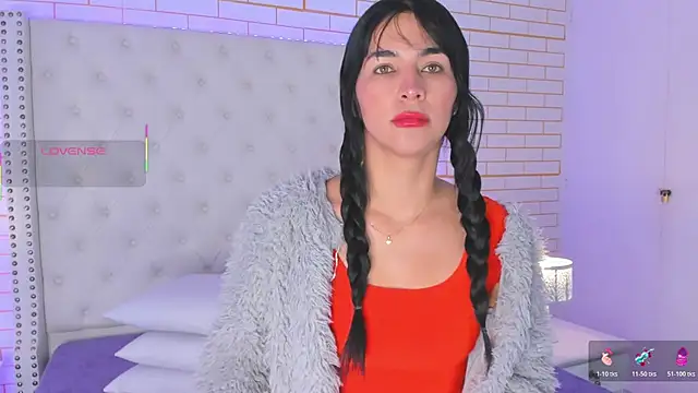 Snapshot of Emilly_wilson_ chatting on 10.27.25 Emilly wilson online show from 10.27.25