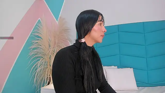 Snapshot of Emilly_wilson_ chatting on 12.04.25 Emilly wilson online show from 12.04.25