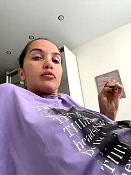Snapshot of Beverly_Hilll chatting on 09.14.25 Beverly Hilll online show from 09.14.25