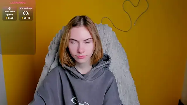 Snapshot of Fiona_Night chatting on 02.09.26 Fiona Night online show from 02.09.26