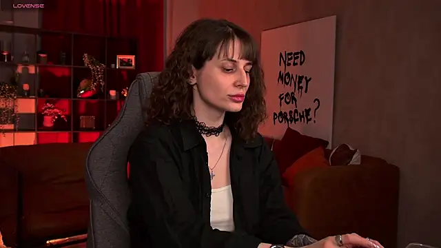 Snapshot of OliviaMcClean chatting on 04.24.26 OliviaMcClean online show from 04.24.26