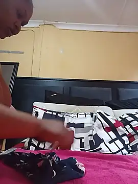 JuicyMilkyTizzy online show from 06.10.26