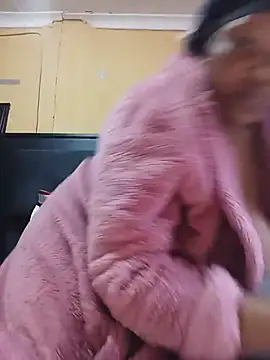 JuicyMilkyTizzy online show from 06.12.26