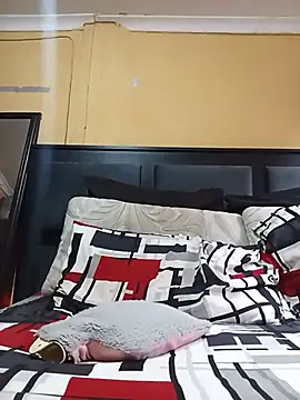 JuicyMilkyTizzy online show from 06.23.26