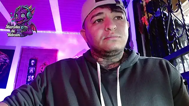 Snapshot of Strip_Classes_Col chatting on 10.08.25 Strip Classes Col online show from 10.08.25