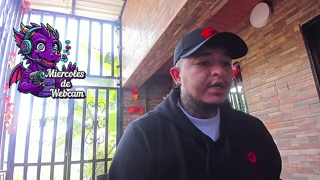 Snapshot of Strip_Classes_Col chatting on 11.19.25 Strip Classes Col online show from 11.19.25