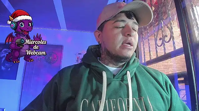 Snapshot of Strip_Classes_Col chatting on 12.17.25 Strip Classes Col online show from 12.17.25