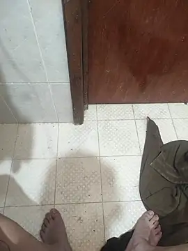 Snapshot of enoc369 chatting on 12.22.25 enoc369 online show from 12.22.25