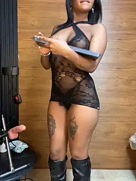 Snapshot of PinkyMoon chatting on 02.19.26 PinkyMoon online show from 02.19.26