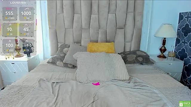 Snapshot of naughty_fox_girl chatting on 02.26.26 naughty fox girl online show from 02.26.26