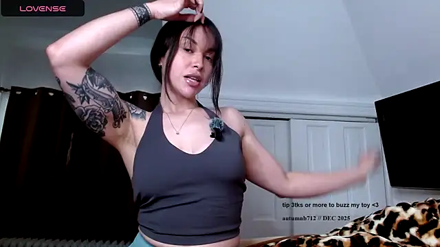 Snapshot of autumnb712 chatting on 12.14.25 autumnb712 online show from 12.14.25