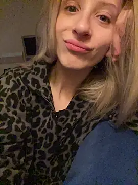 amorearte m online show from 12.15.25