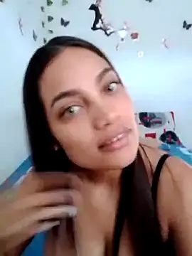 Snapshot of Ehilyn chatting on 09.12.25 Ehilyn online show from 09.12.25