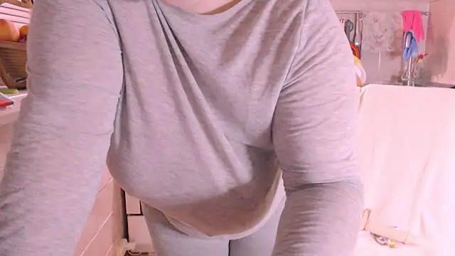 Snapshot of SoftLia chatting on 12.13.24 SoftLia online show from 12.13.24