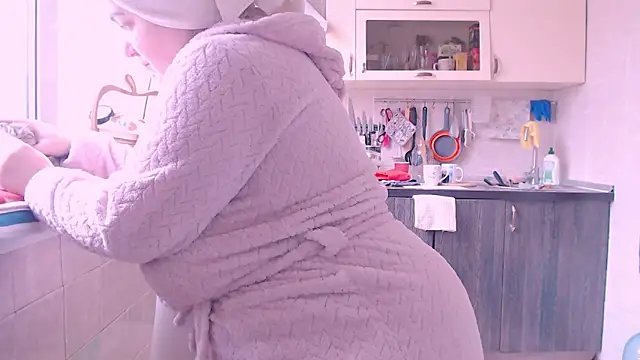 Snapshot of SoftLia chatting on 02.09.25 SoftLia online show from 02.09.25