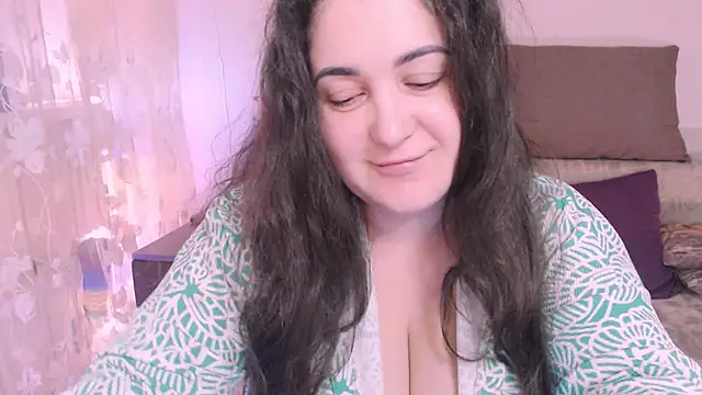 Snapshot of SoftLia chatting on 02.21.25 SoftLia online show from 02.21.25