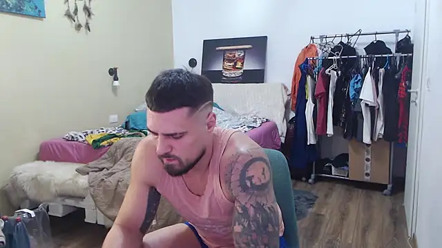 Tiberius hunk online show from 02.26.26