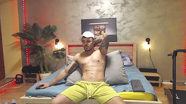 Snapshot of Tiberius_hunk chatting on 08.01.26 Tiberius hunk online show from 08.01.26