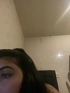 Snapshot of mayteziinhaa chatting on 11.05.25 mayteziinhaa online show from 11.05.25