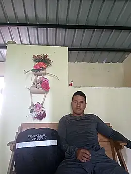 Snapshot of Pipilokito chatting on 03.20.25 Pipilokito online show from 03.20.25