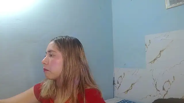 Snapshot of lunaxxx_69 chatting on 03.11.25 lunaxxx 69 online show from 03.11.25