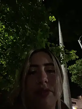 Snapshot of lunaxxx_69 chatting on 10.18.25 lunaxxx 69 online show from 10.18.25