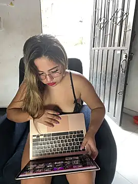 Snapshot of lunaxxx_69 chatting on 02.06.26 lunaxxx 69 online show from 02.06.26