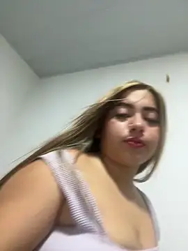 Snapshot of lunaxxx_69 chatting on 03.13.26 lunaxxx 69 online show from 03.13.26