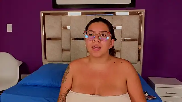 emilyy cooperr online show from 07.10.26