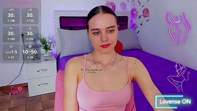 Snapshot of EmelyMason chatting on 05.07.26 EmelyMason online show from 05.07.26