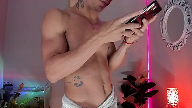 Snapshot of CRAZY-BOY99 chatting on 09.19.25 CRAZY-BOY99 online show from 09.19.25