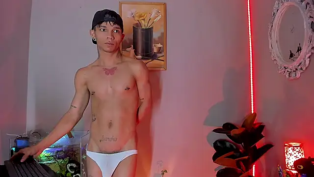 Snapshot of CRAZY-BOY99 chatting on 10.21.25 CRAZY-BOY99 online show from 10.21.25