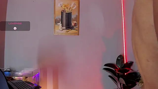 Snapshot of CRAZY-BOY99 chatting on 10.28.25 CRAZY-BOY99 online show from 10.28.25