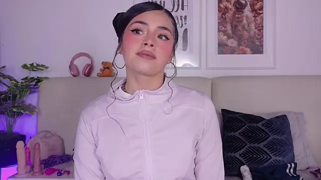 Snapshot of SaritaBratz chatting on 02.26.26 SaritaBratz online show from 02.26.26