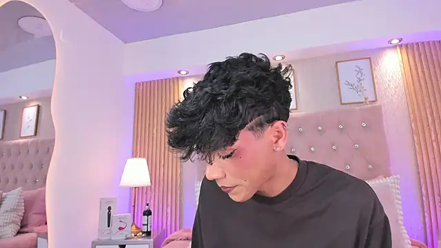 Snapshot of Jonas_Rivers chatting on 05.19.26 Jonas Rivers online show from 05.19.26