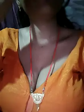 Snapshot of Sexyradha_ chatting on 04.22.26 Sexyradha online show from 04.22.26